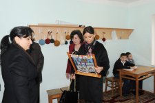 Birinci xanım Mehriban Əliyeva Xəzər rayonunda təmiri və əsaslı surətdə yenidən qurulması nəzərdə tutulan bir sıra obyektlərdə olub (FOTO)